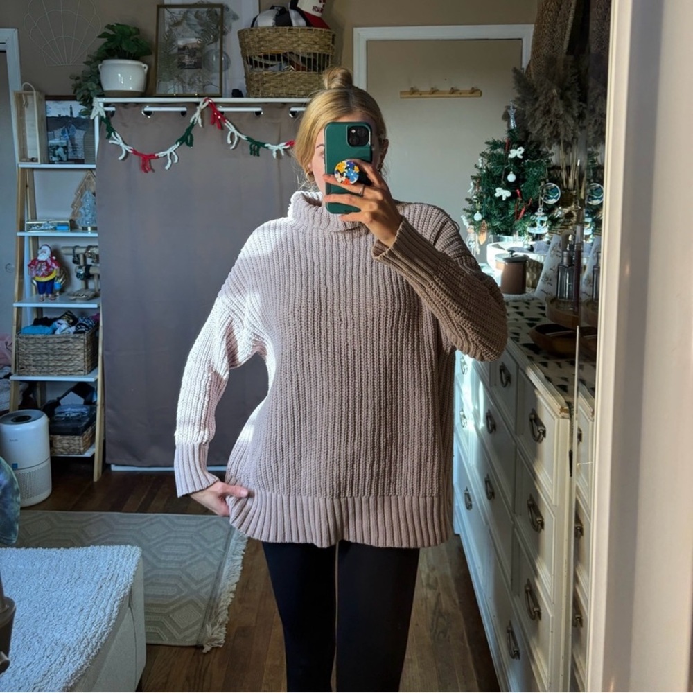 Aerie mauve mock neck knit sweater